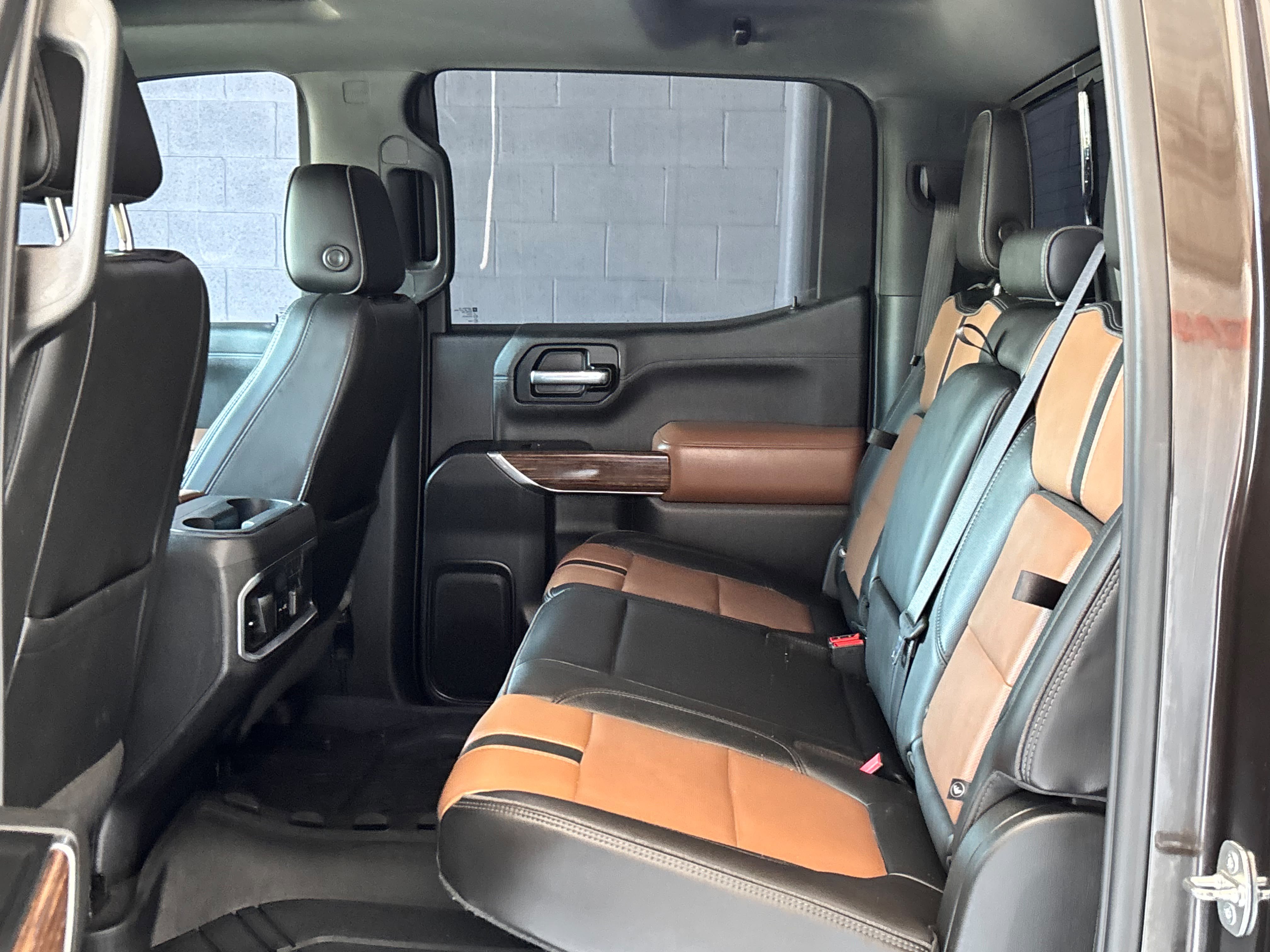 Used 2019 Chevrolet Silverado 1500 High Country w/ High Country Premium Package AWD/4WD image 10