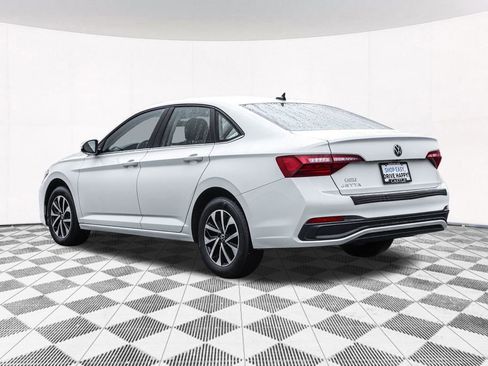 Used 2024 Volkswagen Jetta S image 12