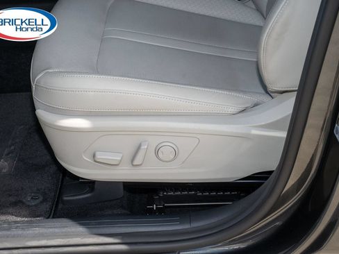 Used 2026 Kia Sorento EX w/ EX Premium Package FWD image 32