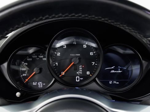 Used 2019 Porsche 718 Boxster RWD image 6