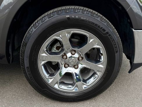 Used 2019 RAM 1500 Laramie w/ Cold Weather Group RWD image 17