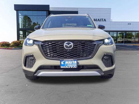 Certified 2025 MAZDA CX-70 Plug-In Hybrid w/ Premium Plus AWD/4WD image 10