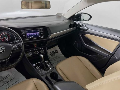 Used 2019 Volkswagen Jetta SE w/ Cold Weather Package image 25