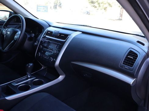 Used 2015 Nissan Altima 2.5 S w/ Power Driver Seat Package image 17