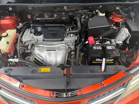 Used 2015 Toyota RAV4 LE FWD image 20