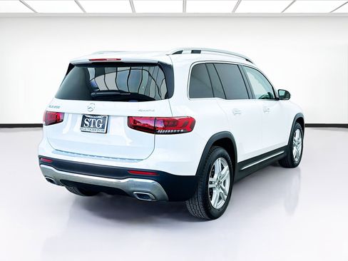 Used 2020 Mercedes-Benz GLB 250 4MATIC w/ Premium Package image 4