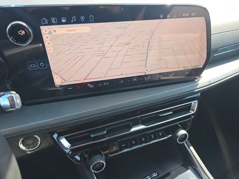 New 2026 Chevrolet Traverse LT w/ Sun and Wheel Package image 10