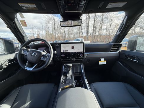 Used 2025 Lexus GX 550 image 2