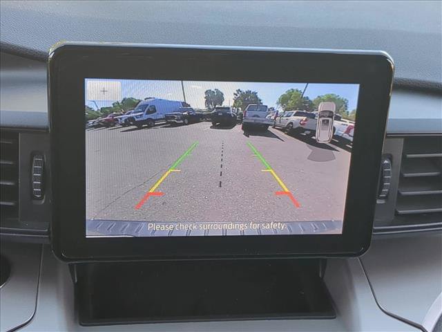 Used 2024 Ford Explorer XLT RWD image 13