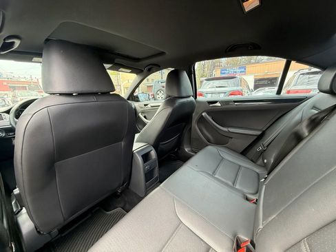 Used 2018 Volkswagen Jetta Sport image 31