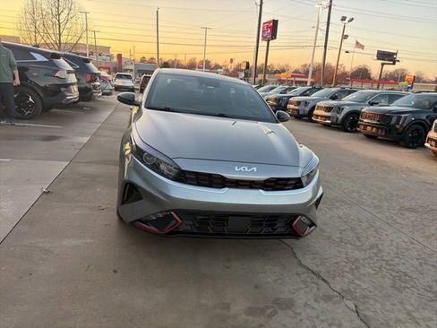 Used 2023 Kia Forte GT-Line w/ GT-Line Premium Package image 6