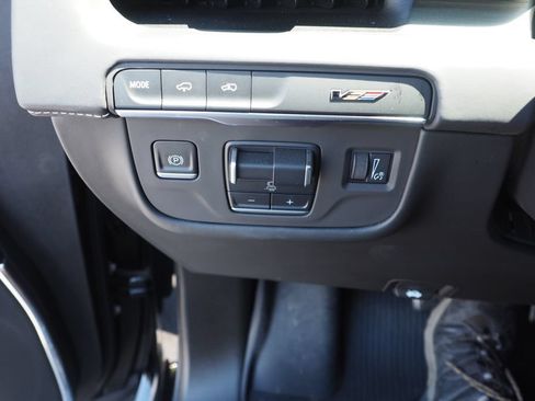 Used 2023 Cadillac Escalade V AWD/4WD image 35