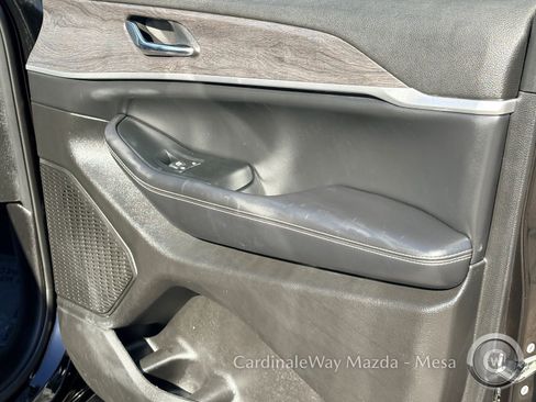 Used 2024 Jeep Grand Cherokee L Limited w/ Luxury Tech Group II image 31