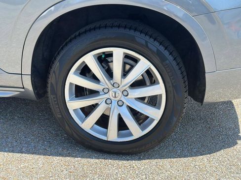 Used 2018 Volvo XC90 T5 Momentum w/ Momentum Plus Package image 10