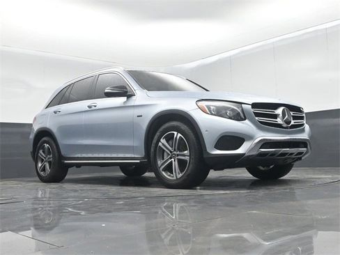 Used 2018 Mercedes-Benz GLC 350e 4MATIC image 46