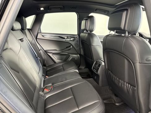 Certified 2025 Porsche Macan Turbo AWD/4WD image 24