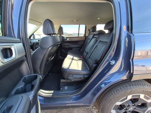 Used 2025 Hyundai Santa Fe SEL image 10