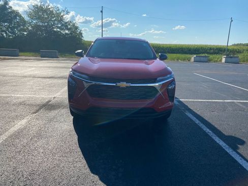 New 2026 Chevrolet Trax LS FWD image 2