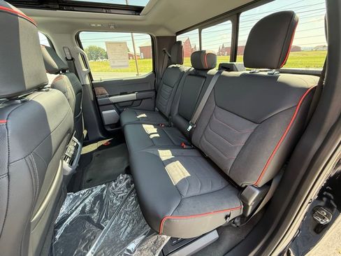 New 2025 Ford F250 Lariat w/ Lariat Ultimate Package image 41