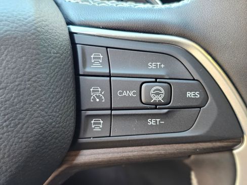 New 2026 Jeep Grand Cherokee L Altitude RWD image 15