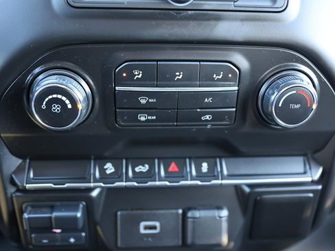 Used 2020 Chevrolet Silverado 1500 Custom Trail Boss w/ Custom Convenience Package image 29