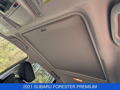 Used 2021 Subaru Forester Premium AWD/4WD image 16