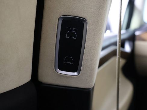 Used 2017 Tesla Model X 75D image 34