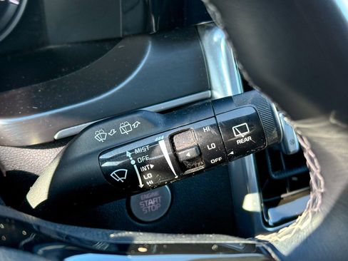 Certified 2022 Kia Sorento SX image 29