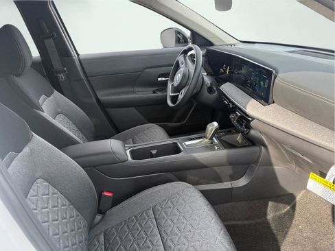 New 2026 Nissan Kicks SV w/ Cold Weather Package image 15