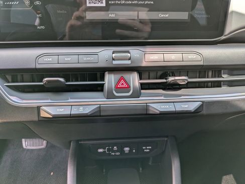 Certified 2025 Kia K4 GT-Line Turbo FWD image 23
