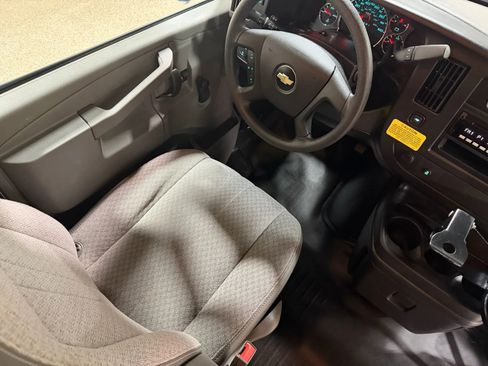 Used 2019 Chevrolet Express 3500 w/ School Bus Package image 50