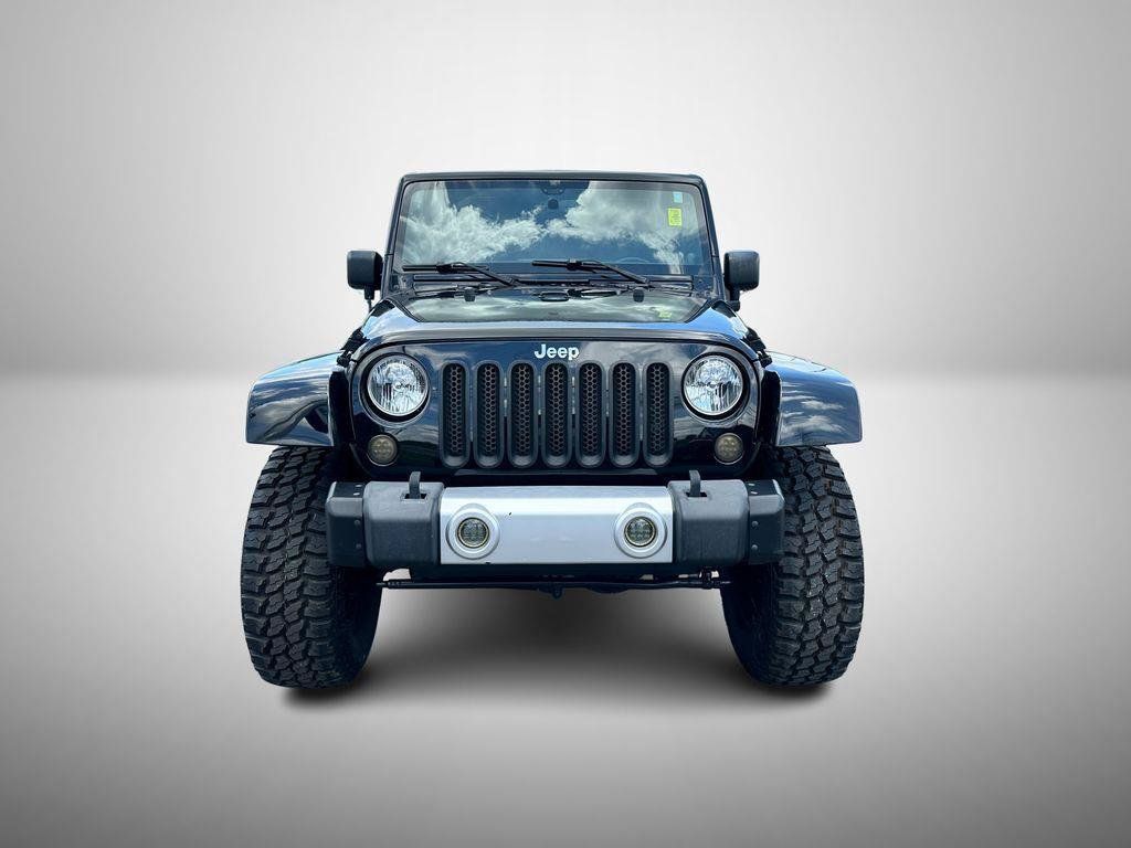 Used 2014 Jeep Wrangler Unlimited Sahara w/ Connectivity Group AWD/4WD image 7