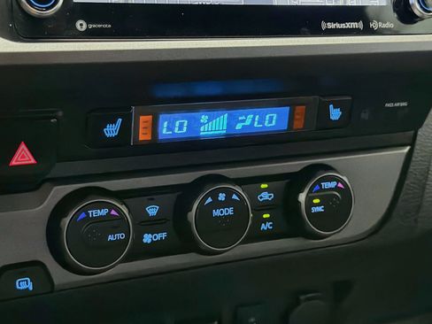 Used 2022 Toyota Tacoma TRD Sport w/ TRD Premium Sport Package RWD image 10