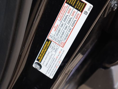 Used 2024 Nissan Rogue S FWD image 29