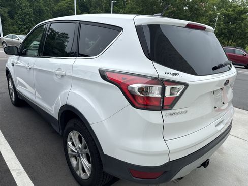 Used 2017 Ford Escape SE FWD image 7