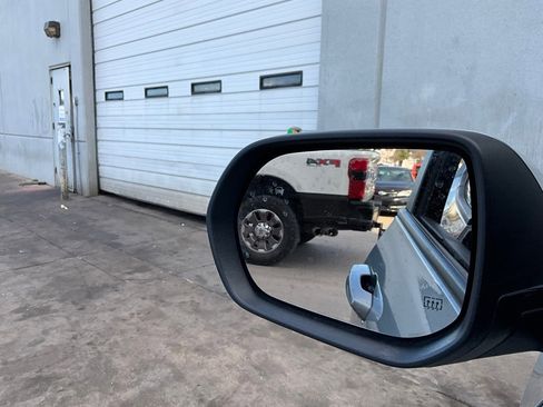 Used 2025 Chevrolet Equinox LT image 17