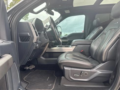 Used 2022 Ford F350 Platinum AWD/4WD image 9