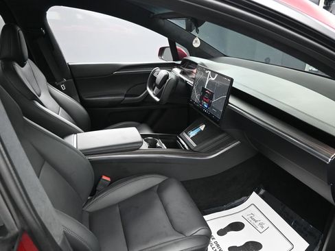 Used 2023 Tesla Model X image 29
