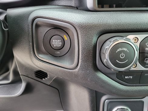 Used 2025 Jeep Wrangler Unlimited Sport AWD/4WD image 21