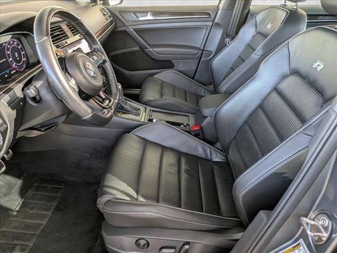 Used 2019 Volkswagen Golf 4-Door image 16
