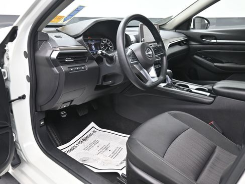 Used 2023 Nissan Altima 2.5 SV image 17