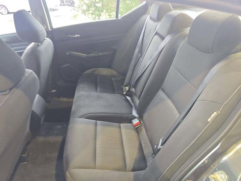 Used 2022 Nissan Altima 2.5 S FWD image 6