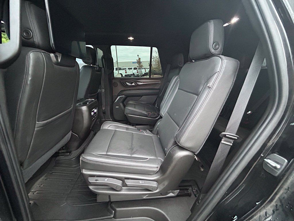 Used 2021 GMC Yukon Denali w/ Denali Ultimate Package AWD/4WD image 27