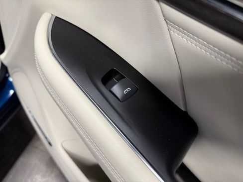 Used 2023 Buick Envision Avenir image 26