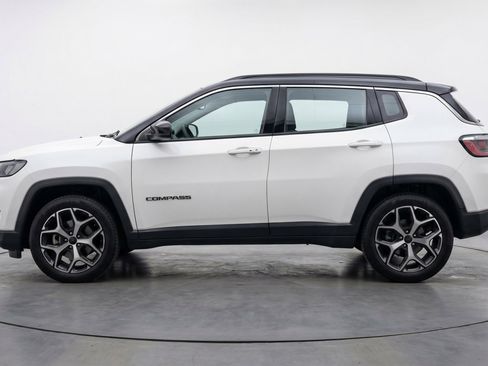 Used 2025 Jeep Compass Limited AWD/4WD image 5