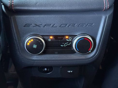 Used 2025 Ford Explorer ST-Line RWD image 19