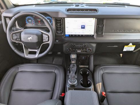 New 2025 Ford Bronco Badlands w/ Sasquatch Package image 15