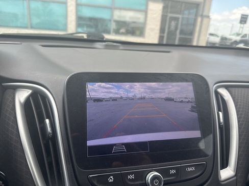 Used 2023 Chevrolet Malibu LT FWD image 14