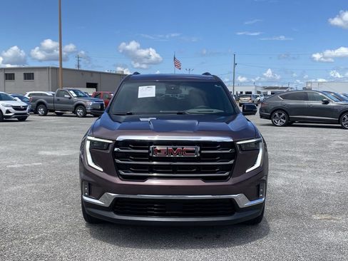 Used 2024 GMC Acadia Elevation FWD image 3