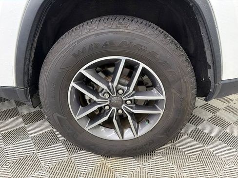 Used 2022 Toyota Camry XSE w/ Cold Weather Package image 53